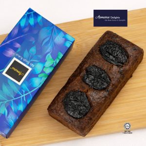 Kek Buah Kukus Prun Kranberi 480g - top view premium steamed fruit cake